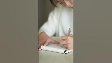 Daily Journal Prompt for Self-Reflection 🌿