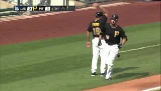 2012/08/16 Jones' three-run blast