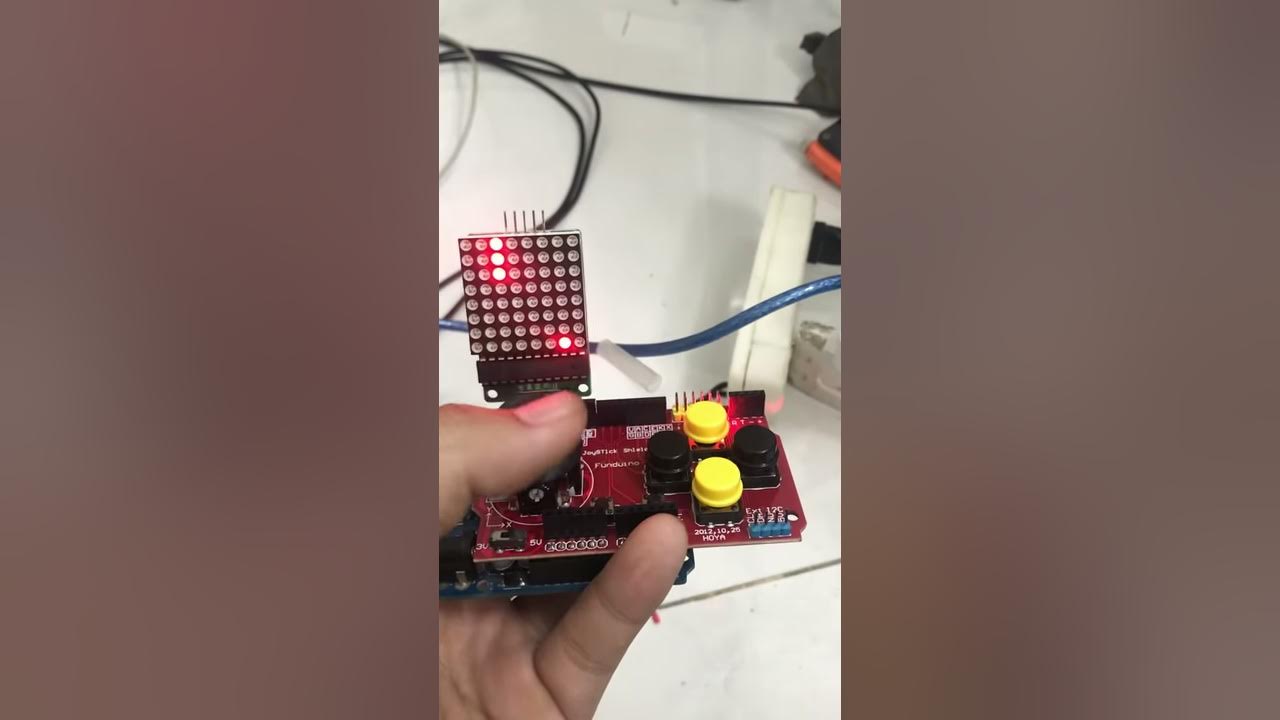 Snake game (Arduino joystick shield,led matrix 8x8 MAX7219). - YouTube