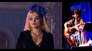 Nina Hagen - Stille Nacht, Heilige Nacht + 'Lyrics & Translation on Screen'