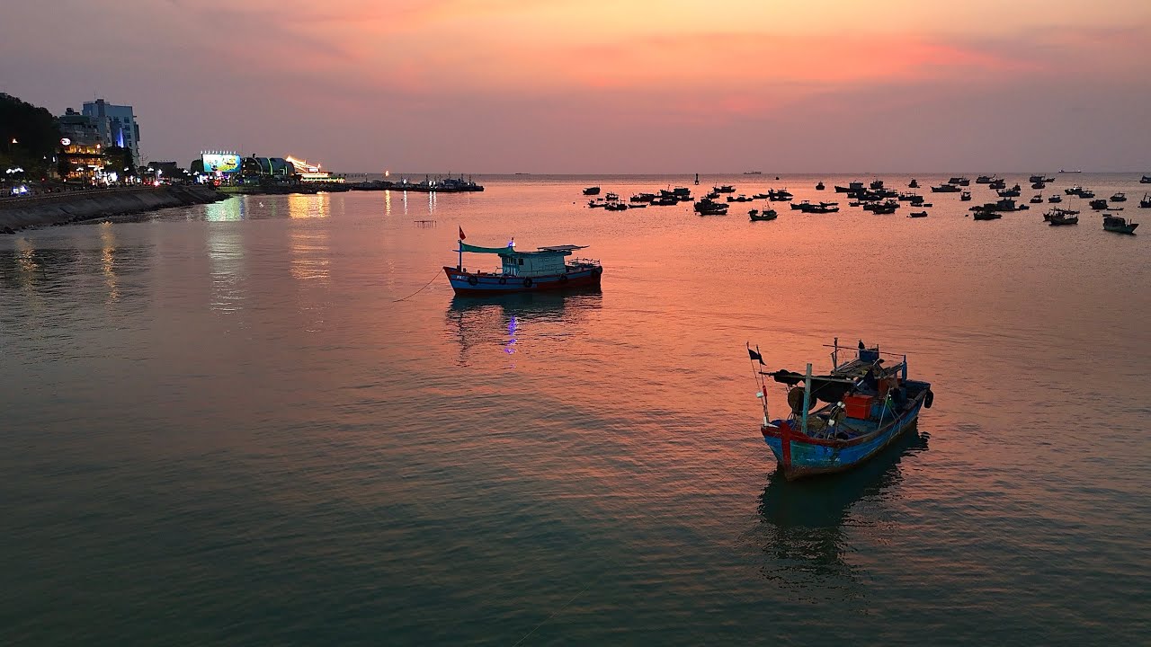Закат в Вунгтау, Вьетнам. Sunset in VungTau ,Vietnam 
