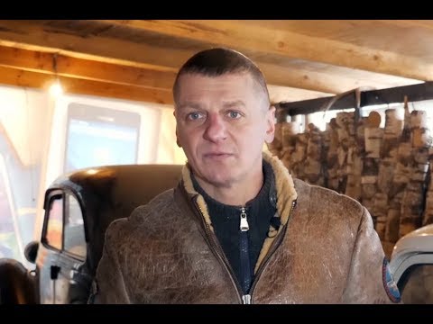 Евгений Болотный - коллекционер с уникальной квартирой полной древних артефактов Евгений Болотный: коллекционер с уникальной квартирой полной древних артефактов