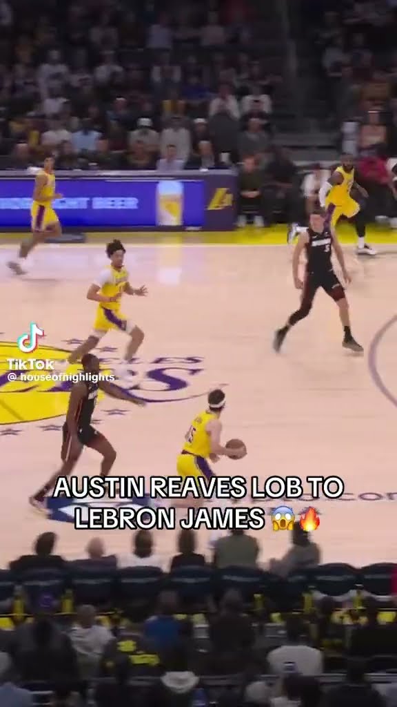 BIG LOB #hoodnews #kingjames #austinreaves #NBA #basketball #sports #viralvideo #omg #how #wow #us