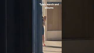 Tyla looking at her maerch and albums🇿🇦❤️🔥#tyla#tylalovesZA#merch