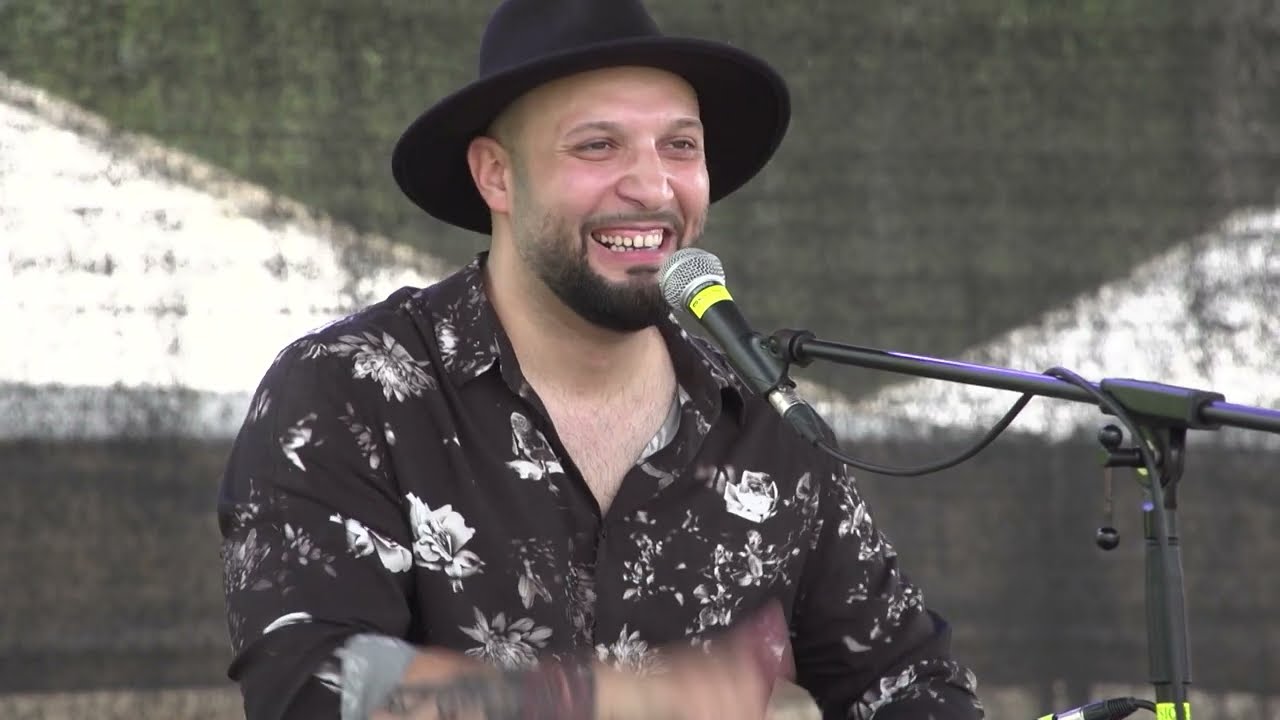 BEGA MO - Lakatos Mónika Folk Trió 1.