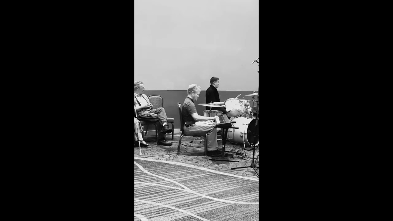 Kevin Reeves Abacadabra Mashup Live at ACB Friends in Art 2023