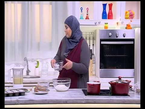 طريقة عمل كب كيك موز بالزبيب و جوزالهند