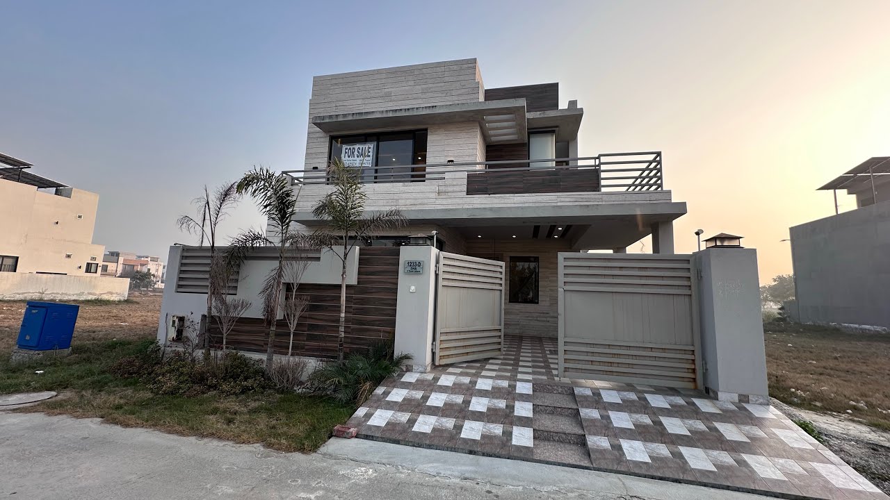 8 Marla Luxury House For Sale In DHA phase 9 Town Lahore 