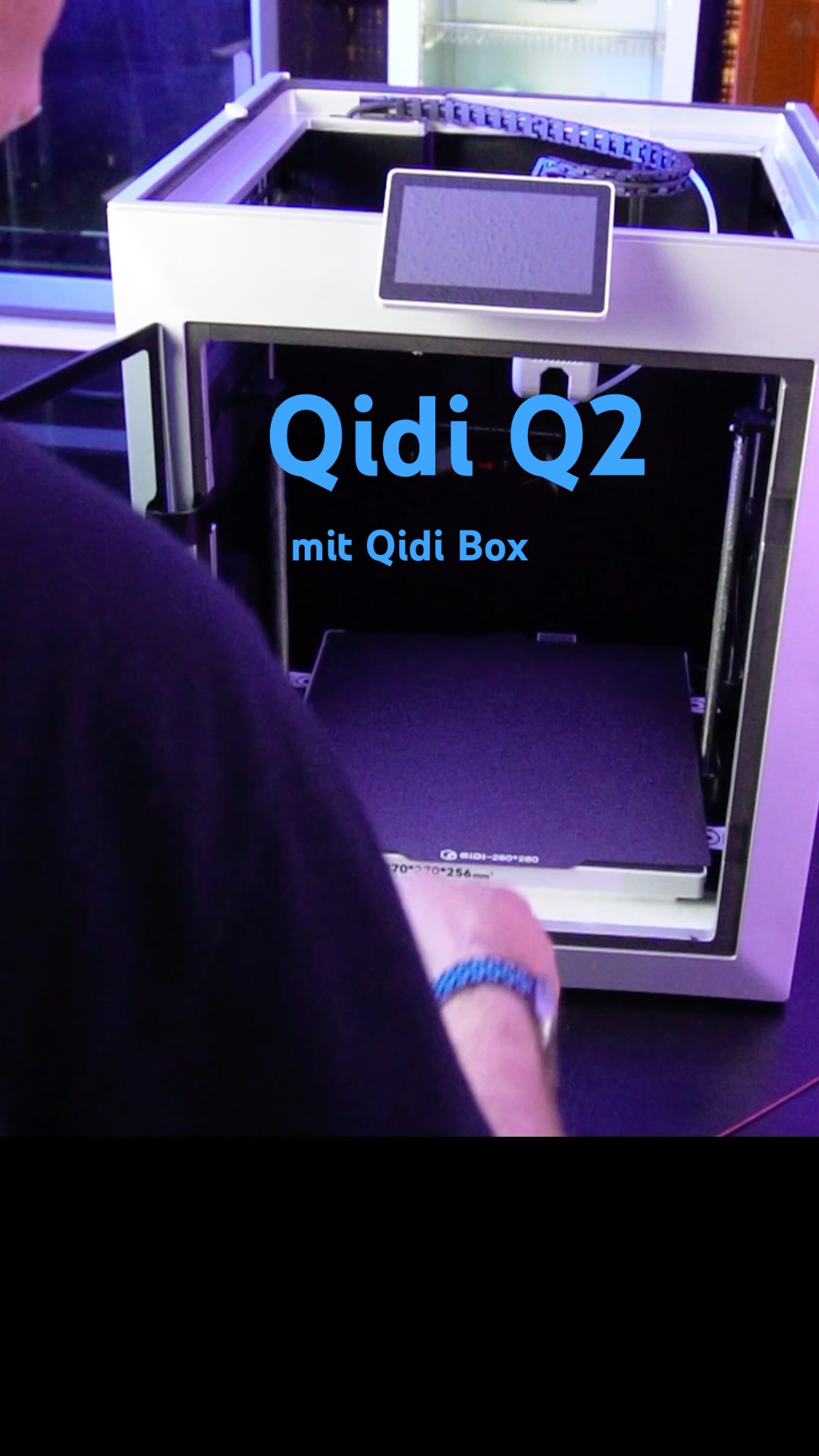 Qidi Q2 with Qidi Box - YouTube