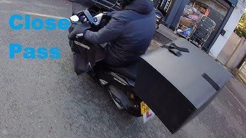 RV75 HRX - Close Pass