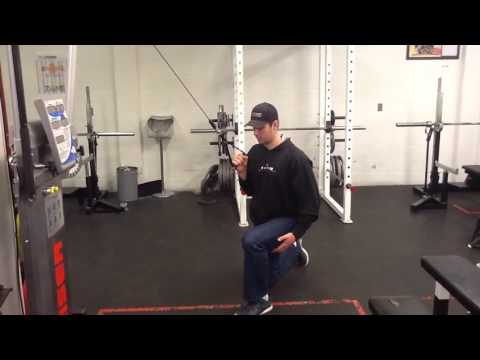 SA 1/2 Kneeling Lat Pull Down