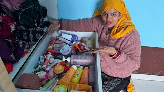 मकअप क समन क पर दकन लग रख