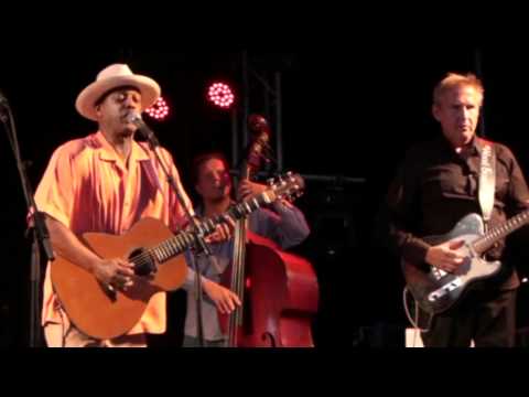 Eric Bibb p Kalmar Stadsfest 2011 "Open the door"