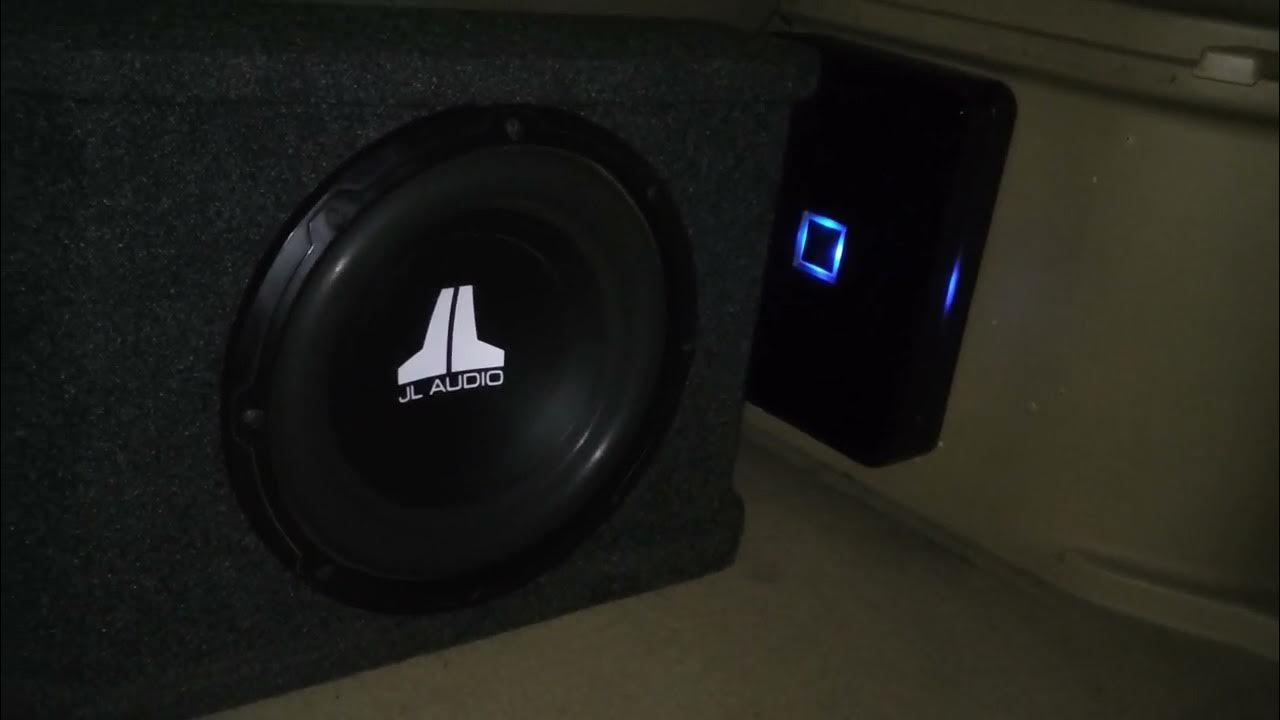 Alpine pdx-v9 & JL Audio 10w0v3-4 - YouTube