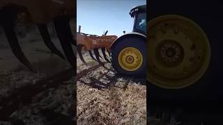 #john #deere #trator #john #deere #com #xarrua #de #20 #dentes #trabalha #na #terra