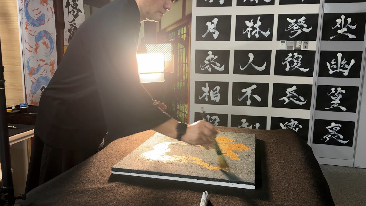 Title: 光 “Hikari”– The Flame of Silence – Size: F15 Price