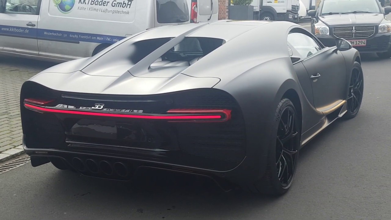 Bugatti chiron sport noire