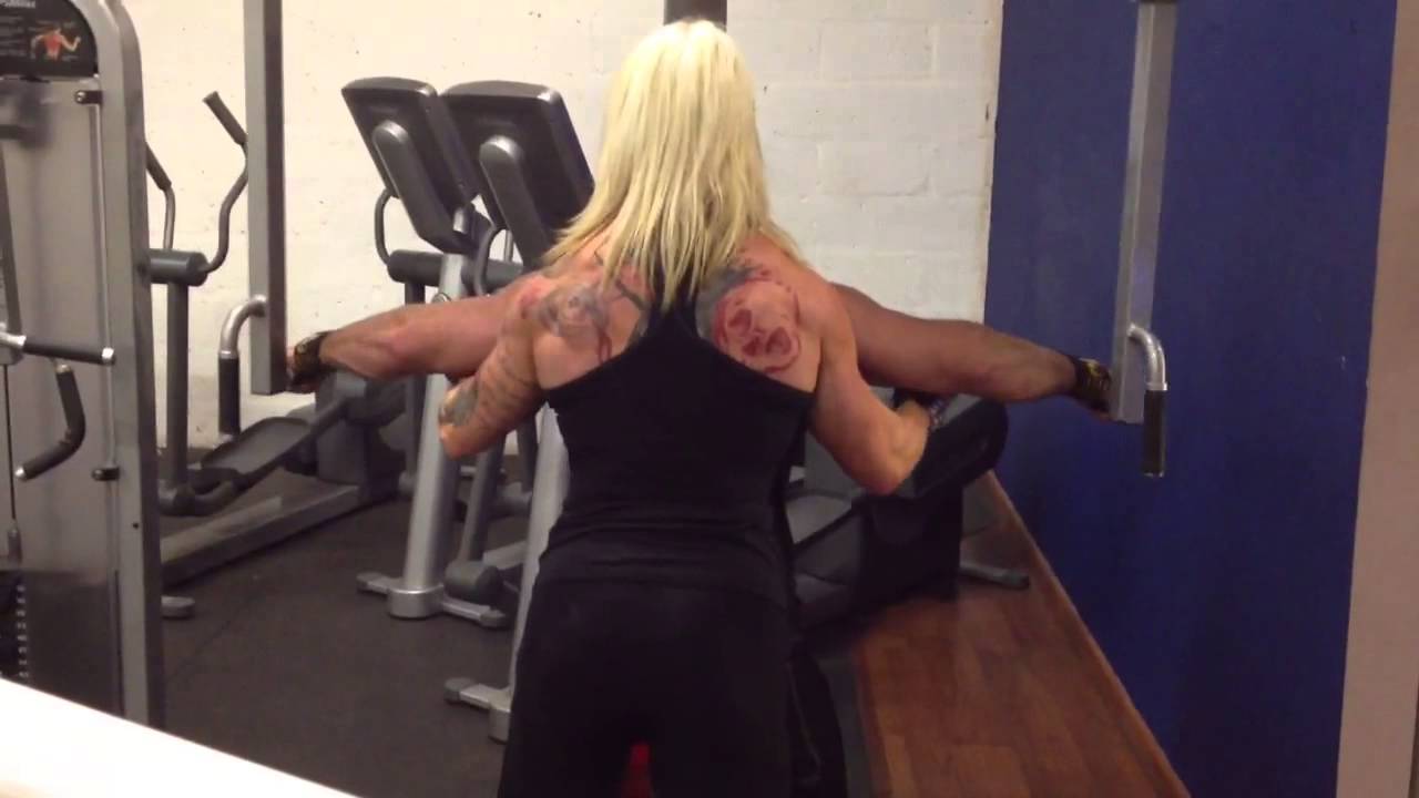 Lindsay Bruce & Marika Johansson training at pyramid fitness
