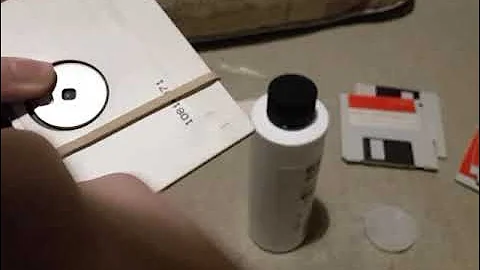 cleaning a 3.5 floppy diskette