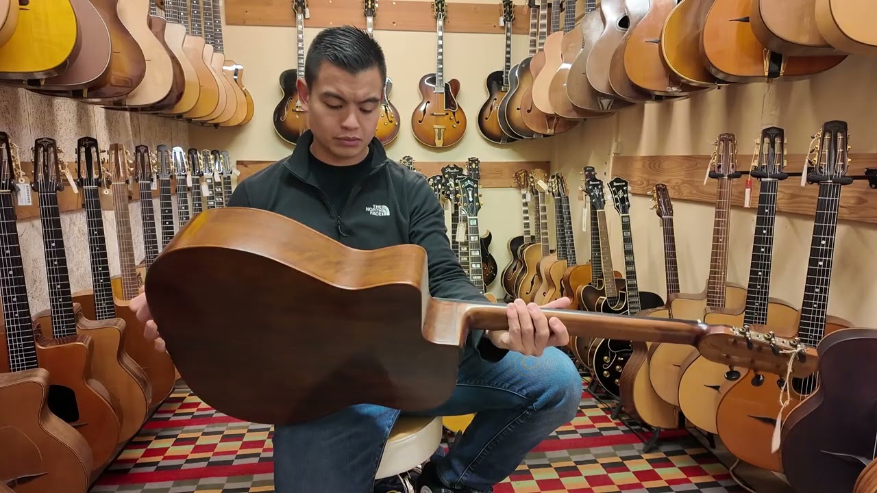 Demoing 45 gypsy jazz guitars at Guitare Village - 11.20.2025