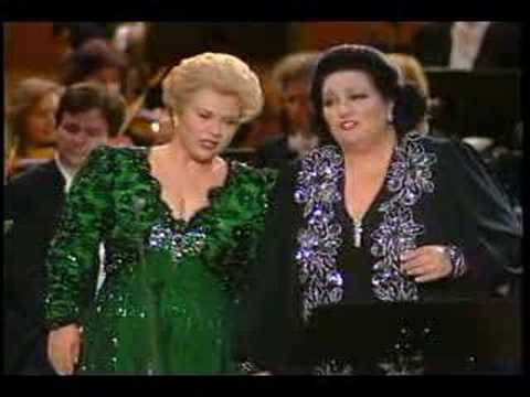 Freddie Mercury \u0026 Montserrat Caballé - Barcelona (Original David Mallet Video 1987 Remastered)