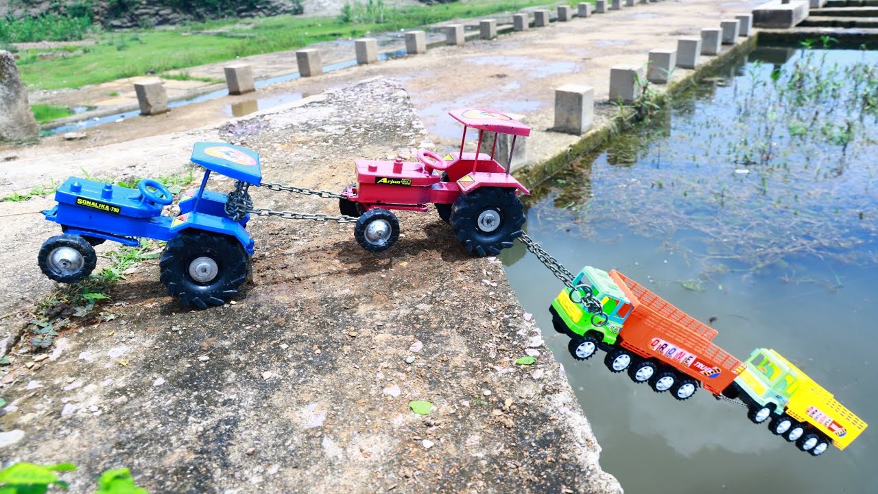 New Dumper Truck Accident Water River Pulling Out Eicher Swaraj Sonalika Mahindra Tractor ? CS Toy
