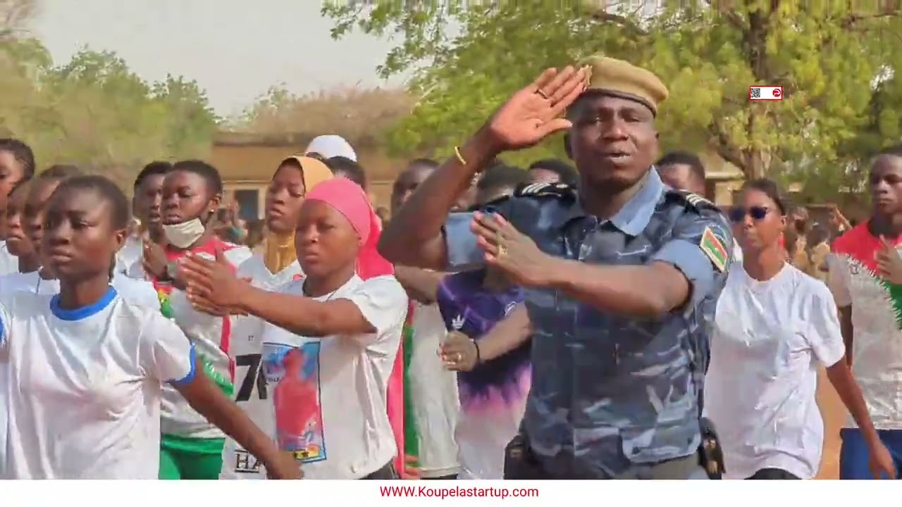 Koupéla, cérémonie de clôture de la première phase de l'encadrement civique et patriotique. 