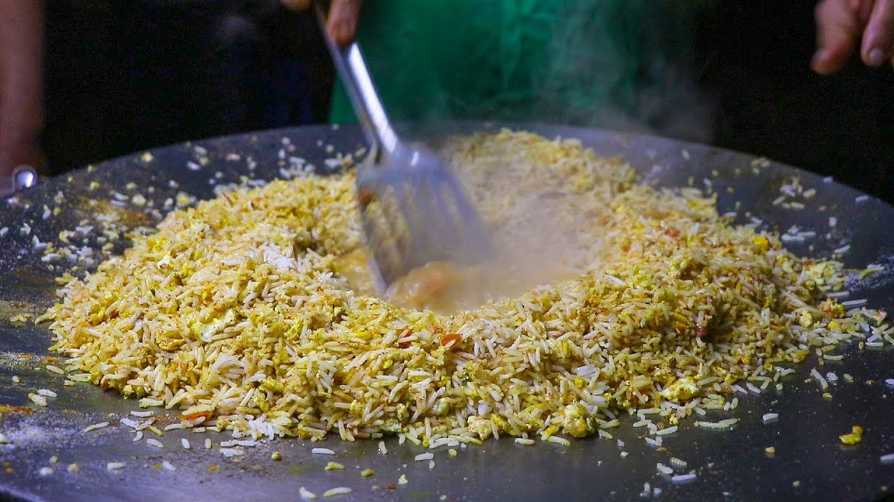 FAMOUS EGG PULAO/EGG FRIED RICE of Jyoti Omelette Center | Egg Street Food In India | Street Food Unlimited