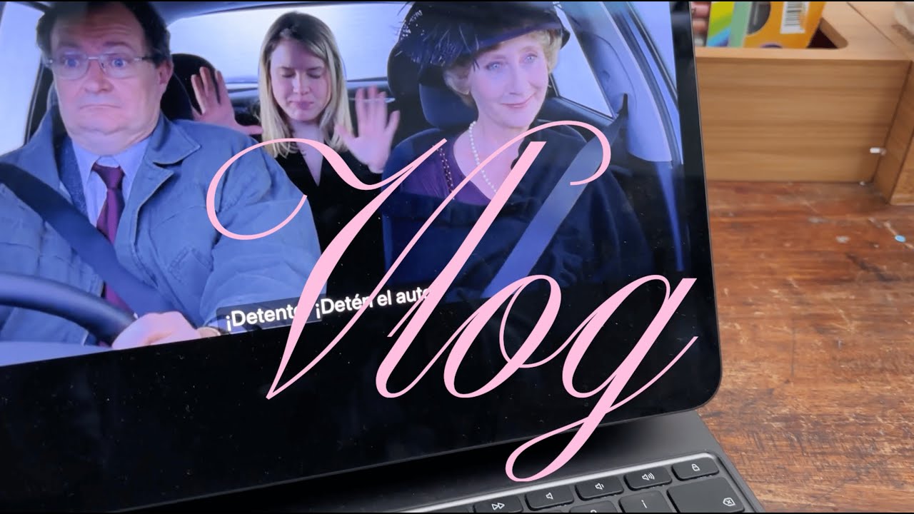 les enseño mi cajita de recuerdos, limpiando mi escritorio, organizando cosas para mi scrapbook