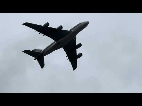 Singapore Airlines 232 A380 Sydney to Singapore WOW #aviation #planespotting #aviationlovers Singapore Airlines 232 A380 Sydney to Singapore WOW #aviation #planespotting #aviationlovers