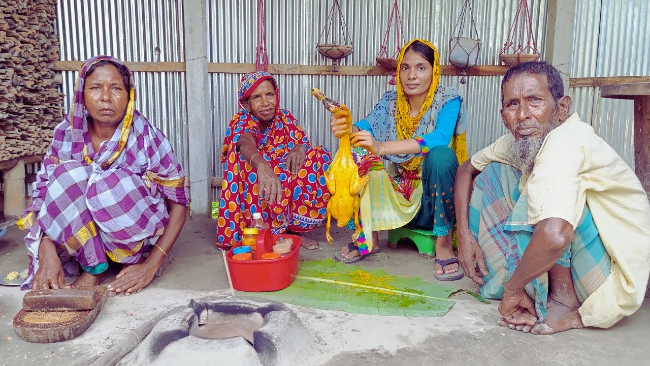 বর্ষা কালে গ্রামের মাটির চুলায় হাঁসের মাংস রান্না বাড়ির সবাই মজা করে খাইলাম