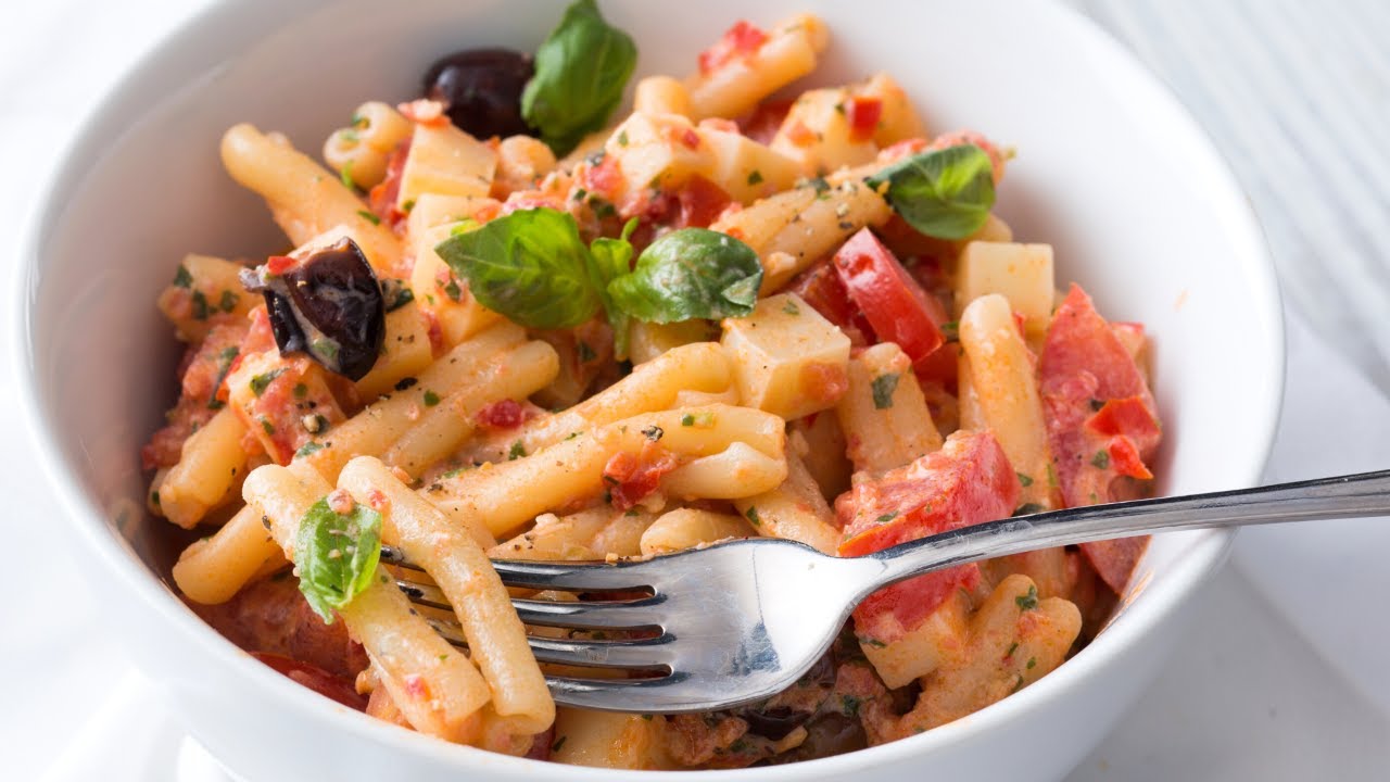 Cold Pasta with Ricotta and Cherry Tomatoes