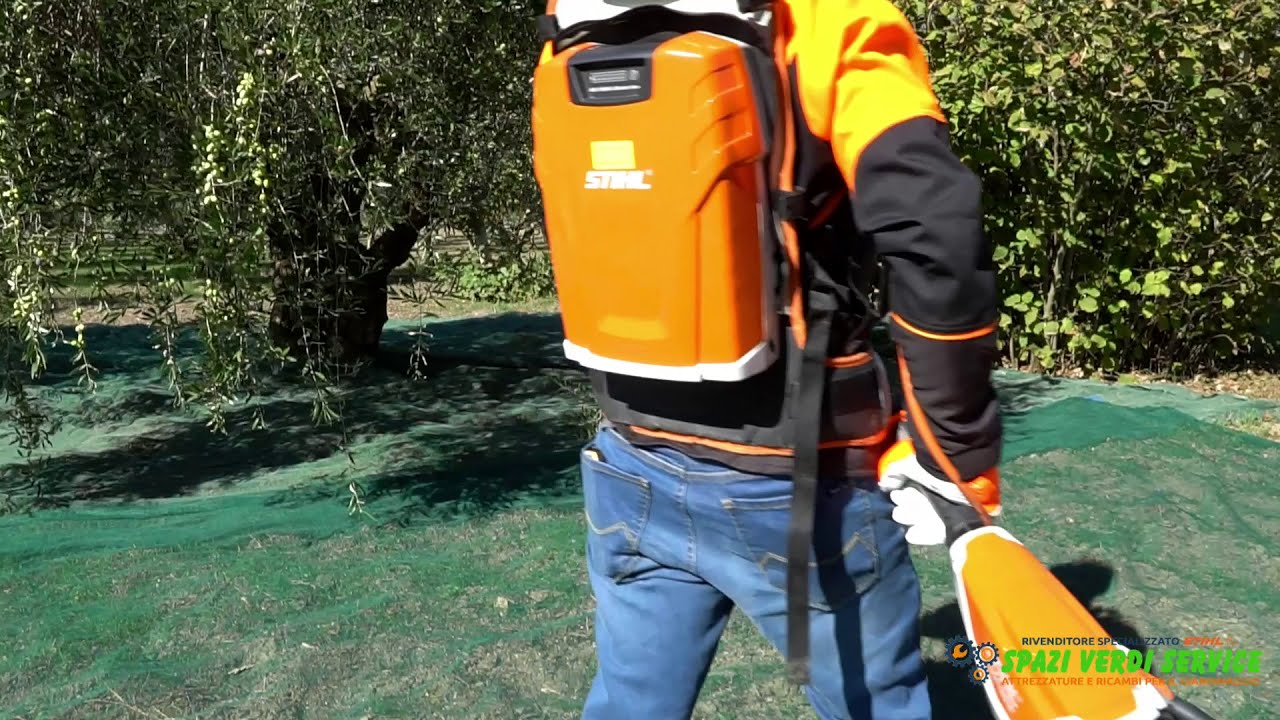 Motore Kombi a batteria Stihl KMA 130 R con pettine abbacchiatore