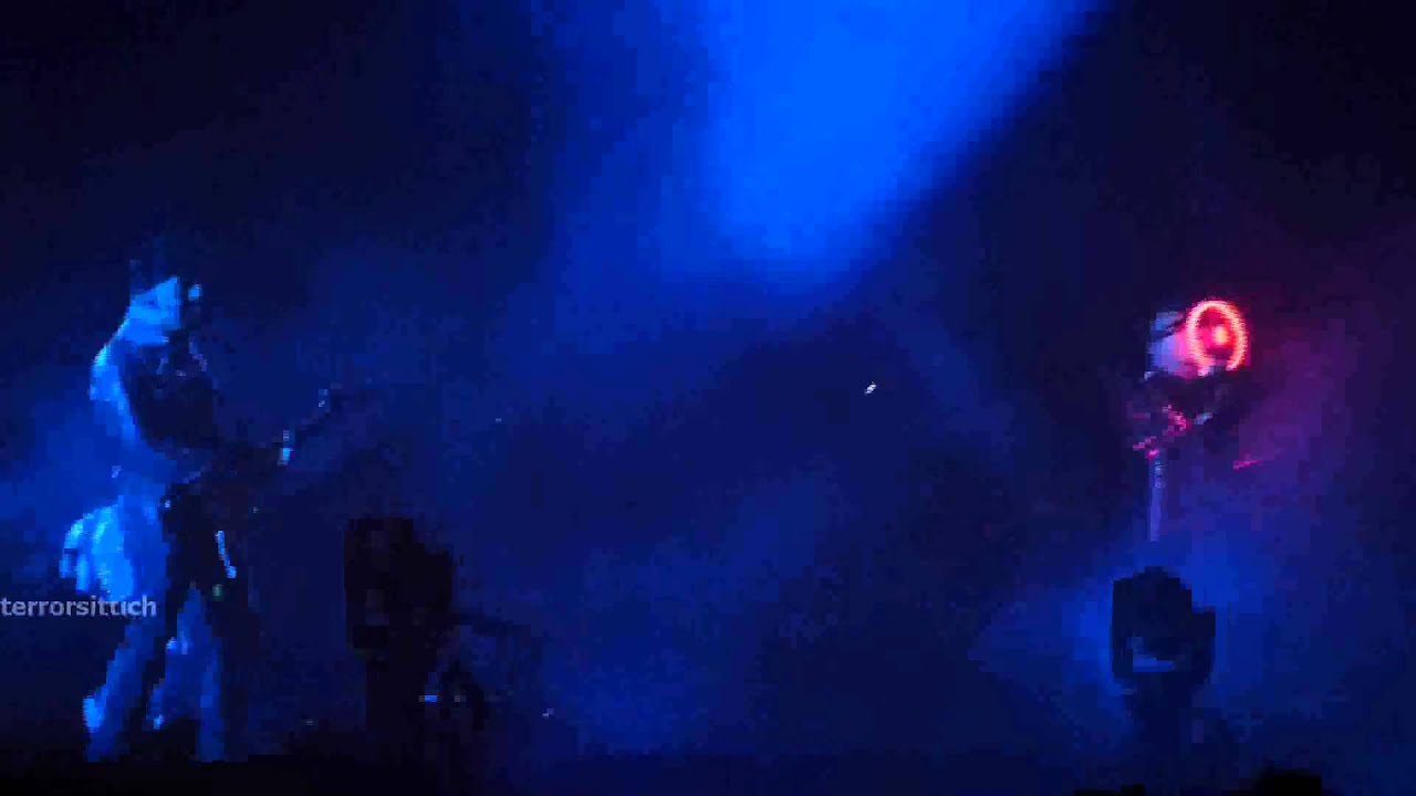 U2 Ultra Violet (Light My Way), La Plata 2011-04-02 - YouTube