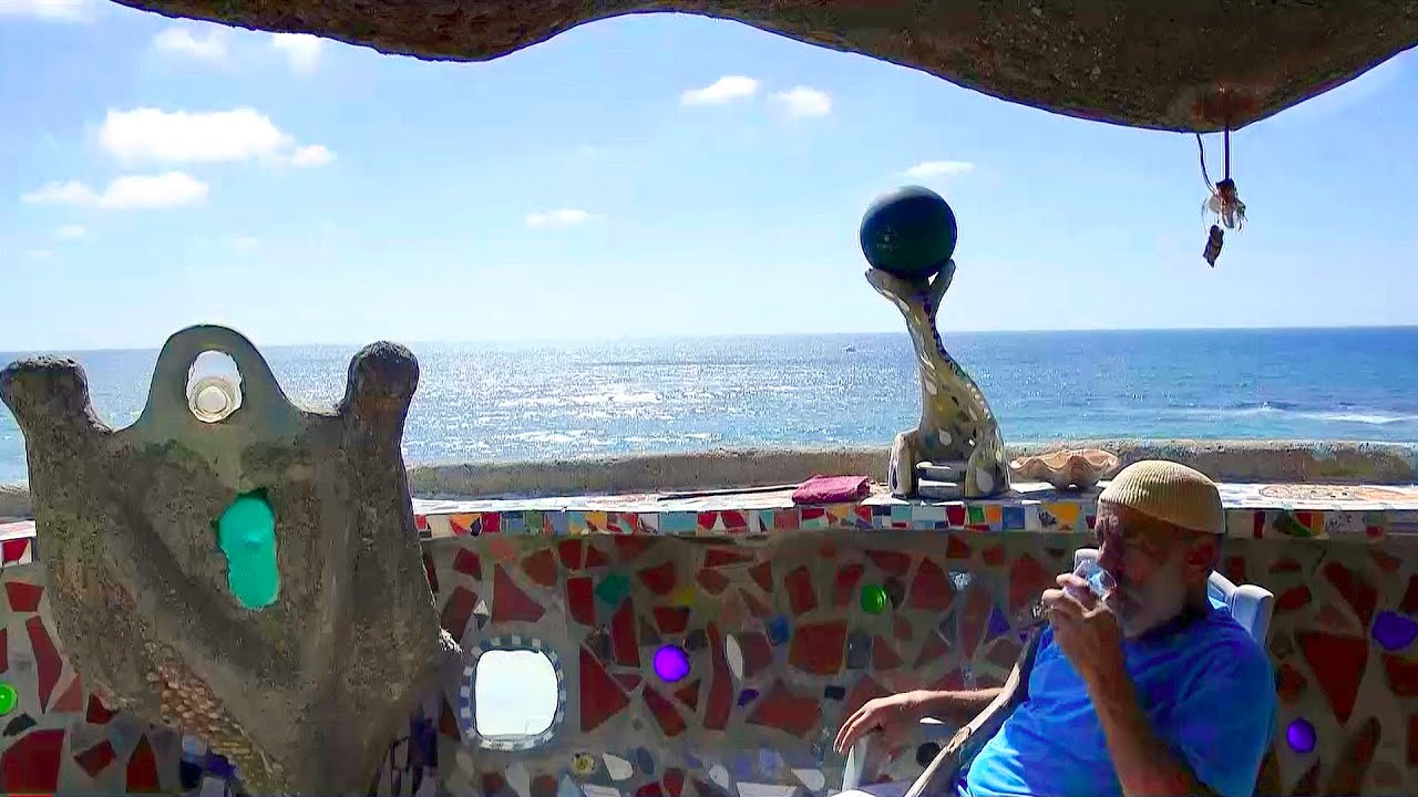 אל הים - איש המערות שנדרש להתפנות אחרי 50 שנה מהמתחם שבנה בעצמו בצוק בהרצליה