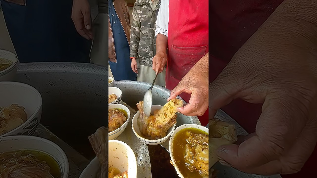 UNIQUE Viral Desi Siri Paye Selling Style 🤯💡 | Mingora Street Food Idea is NEXT LEVEL! 