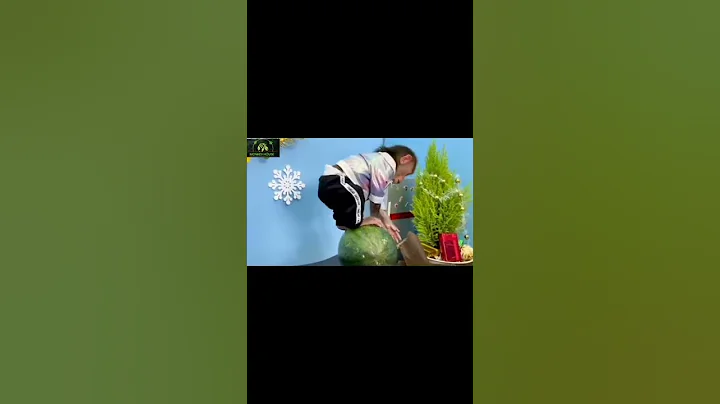 Kiki Harvest Watermelon to make Fruit cake For Friends #monkey #shorts