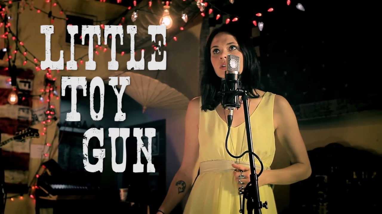 honeyhoney- little toy gun. live at the family wash (nashville).
