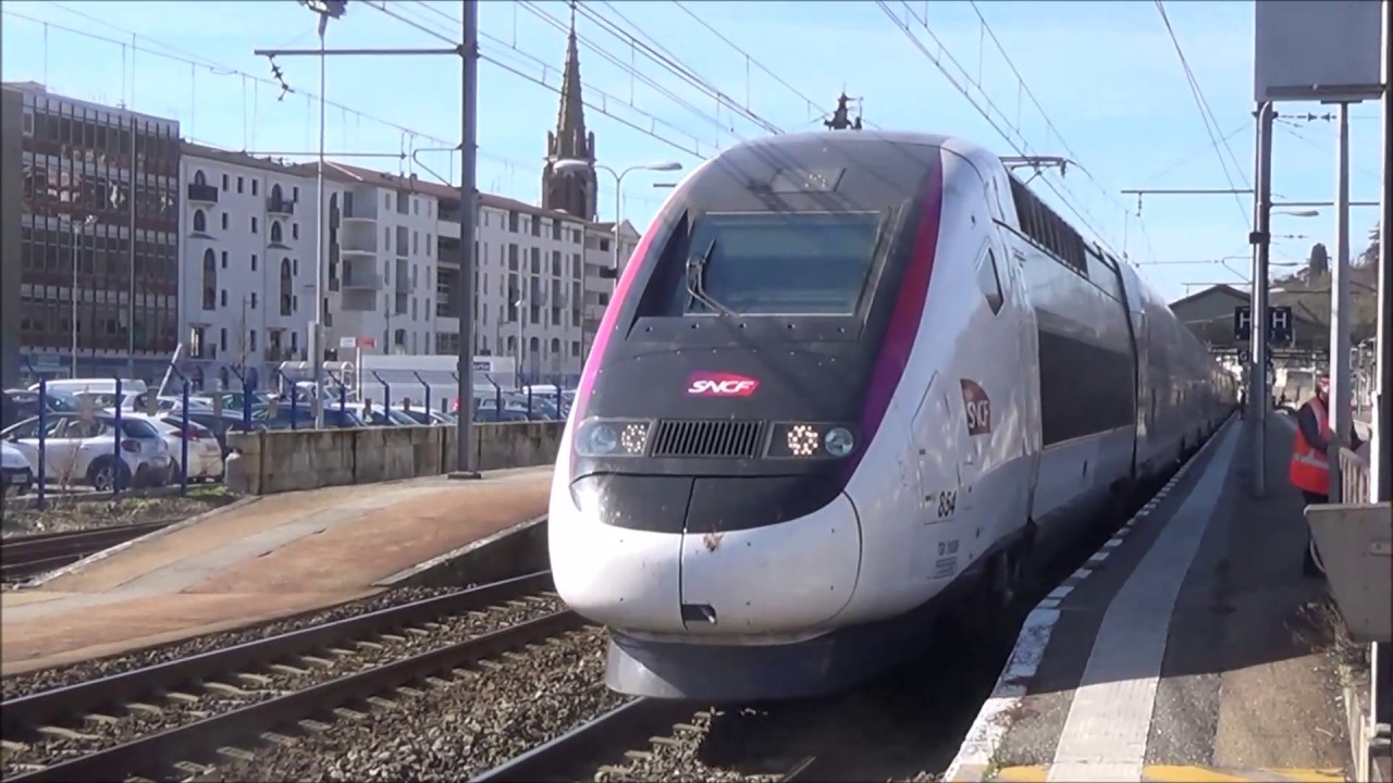Trafic varié et dense en gare d'Agen