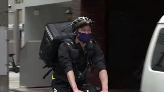 Uber to require face masks globally