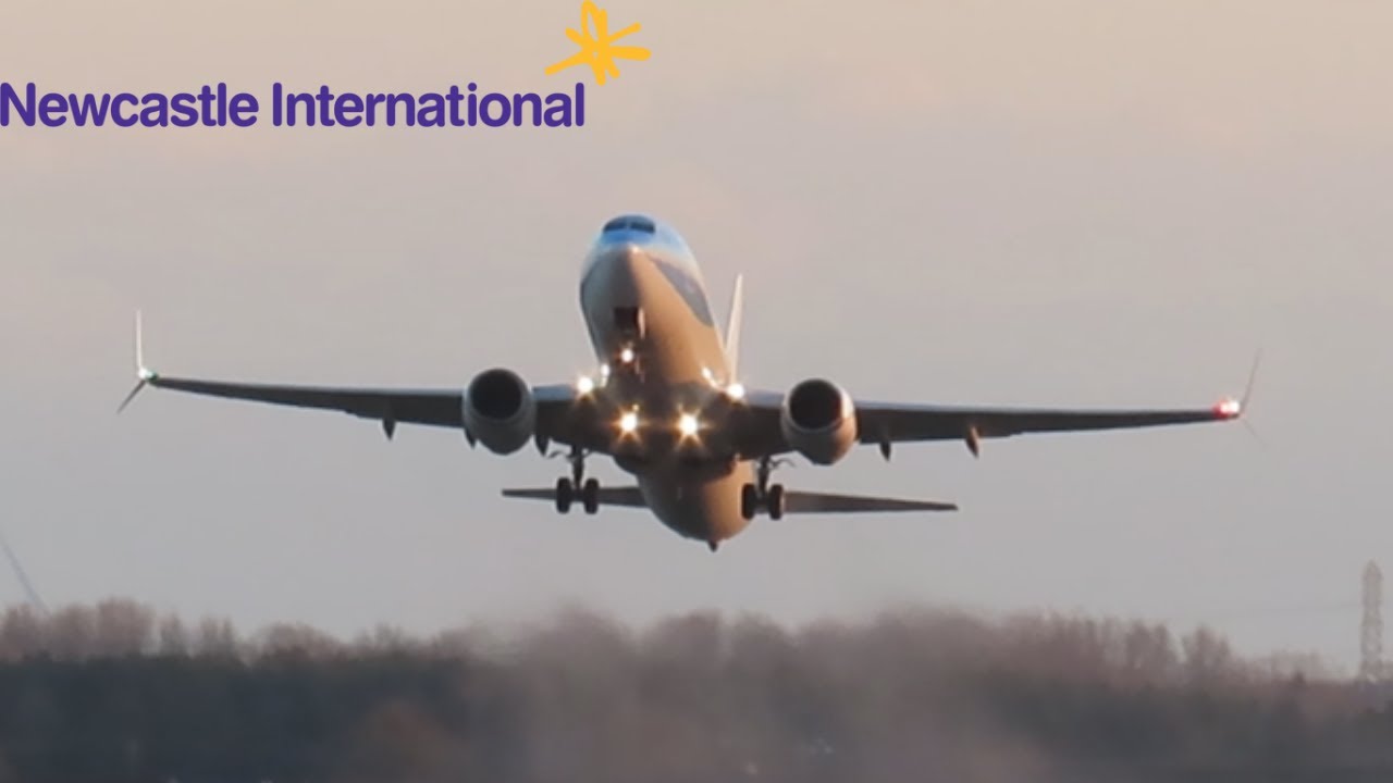 TUI fly 737 with a SWIFT rotation departure | Newcastle Airport ...