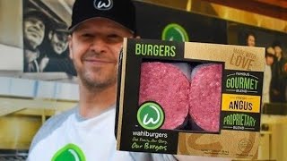 Wahlburgers Burger Patties Review by Parks and Pizza 756 views 4 months ago 6 minutes, 15 seconds