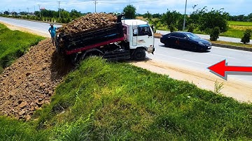 Nicely Start New Landfill!! Transforming a Landfill Dumping & Dozer in Action!