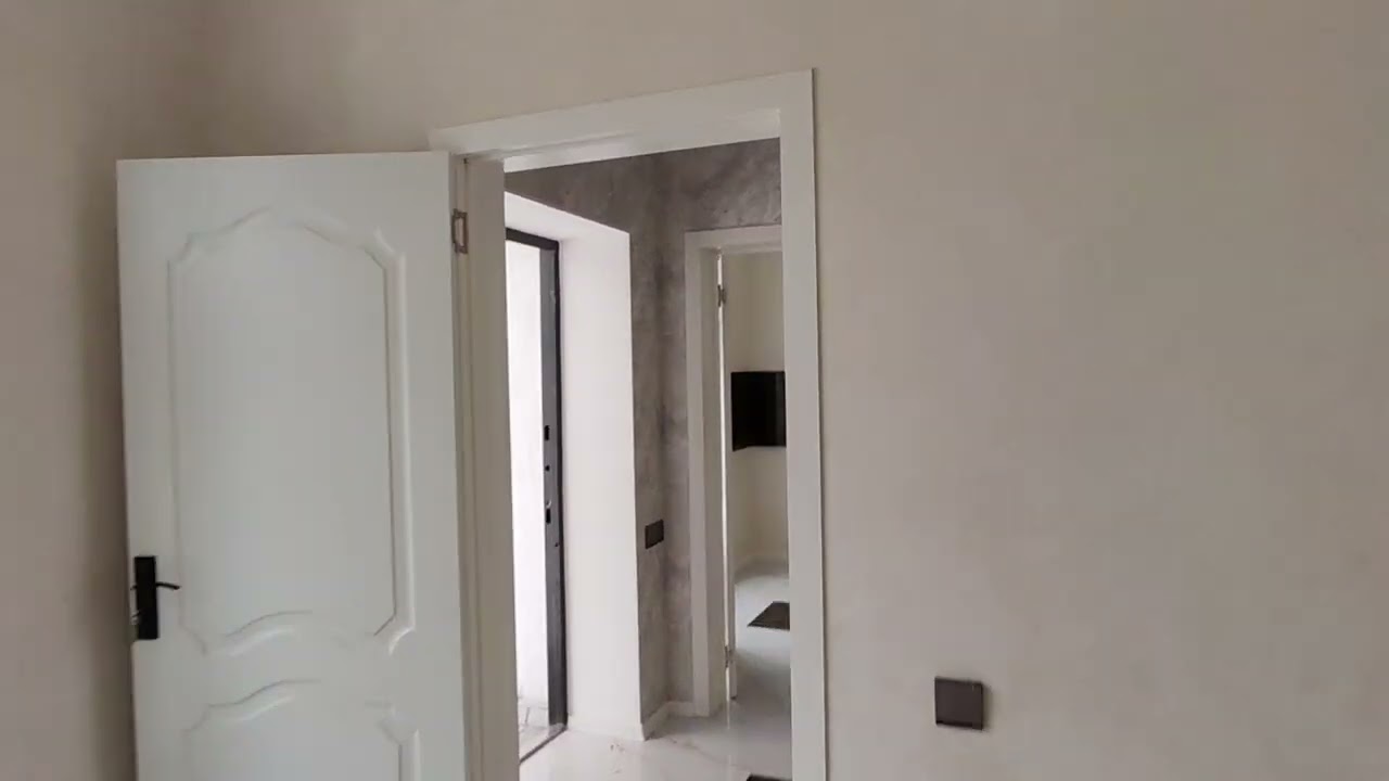 Mastaga 186 marst yolunda 2 Sot paket Kupçali Mənzil 3 otaq 1 mətbəxili 83.000 min manat 