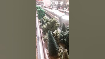 Lionel O gauge morning run with 2343 Santa Fe diesel.