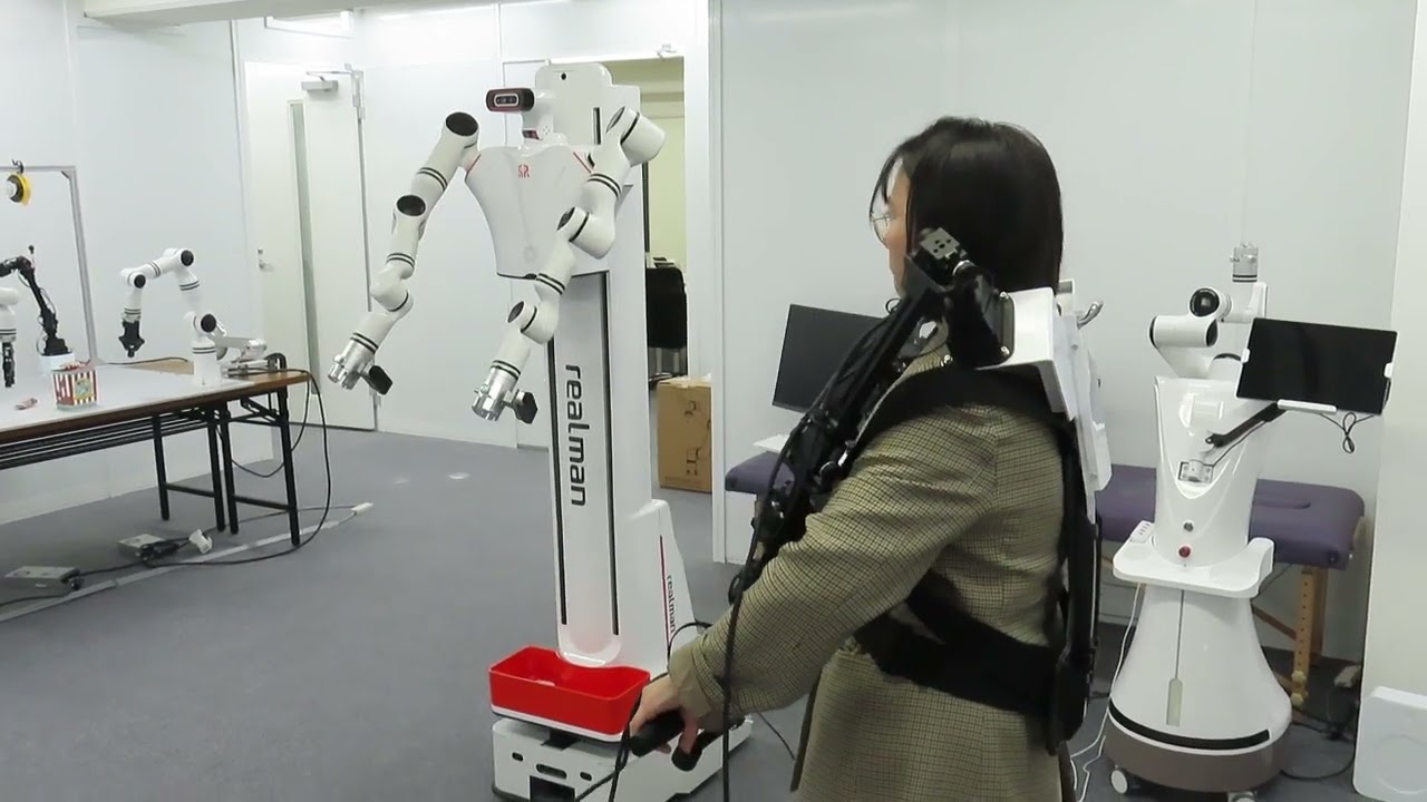 注目製品PickUp! vol.77]軽量で実用性を重視したヒト型ロボット