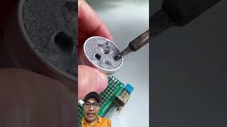 membersihkan mata solder #viral #smartphone #caraservishp #soldering #laptop #hp #pc #repair #tips