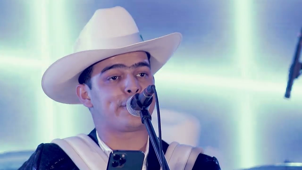 Grupo Arriesgado - El Fugitivo (En Vivo)