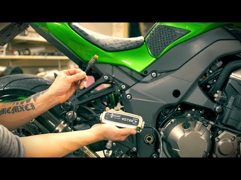 Video: Behöver du ladda ett nytt motorcykelbatteri?