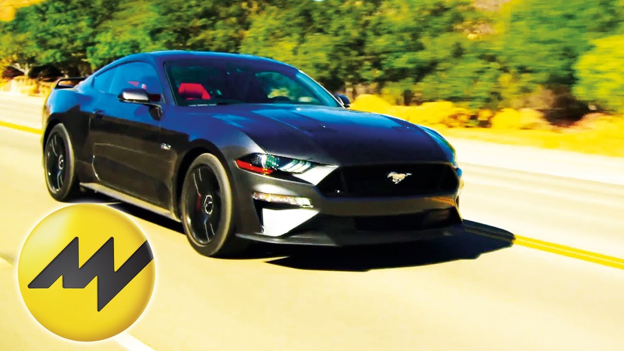 BMW 430i vs Ford Mustang | Motorvision - YouTube